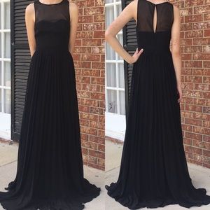 Lulu’s Mesh Heart Neckline Pleated Formal Gown
